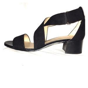 Naturalizer black sandals